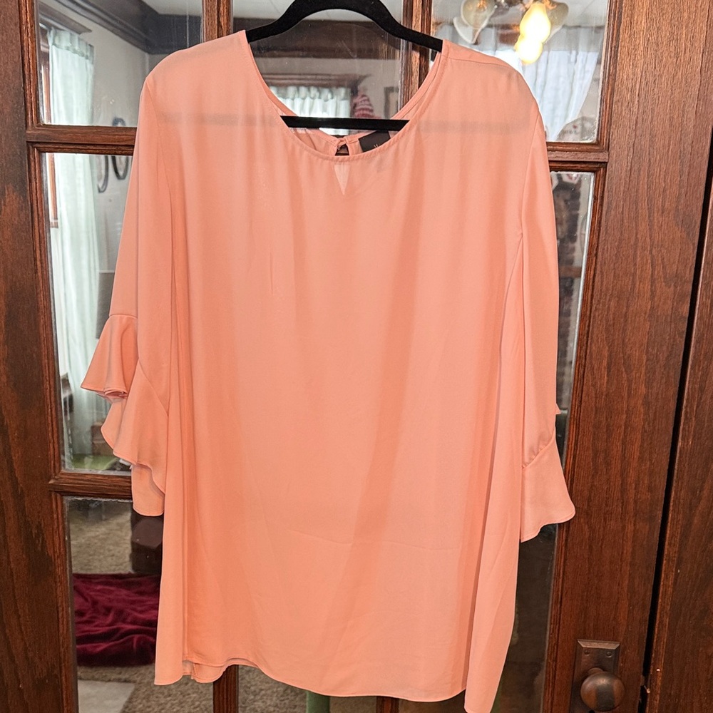 Women’s Peach Flutter-Sleeve Blouse